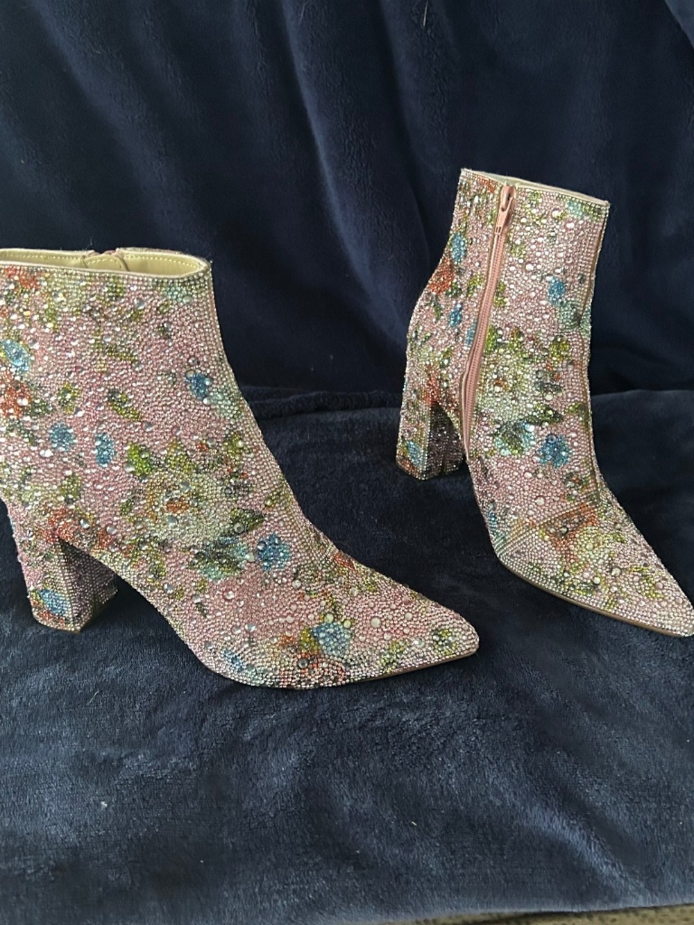 Betsey Johnson size 8.5